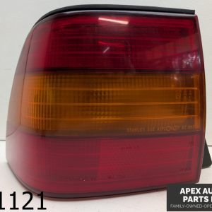 OEM 1996 Lexus LS400 4.0L Driver Tail Light Quarter Panel Left Taillight