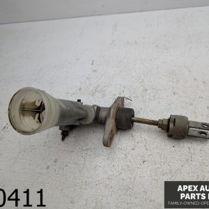 OEM 1998 Toyota Tacoma 2.4L CLUTCH MASTER CYLINDER