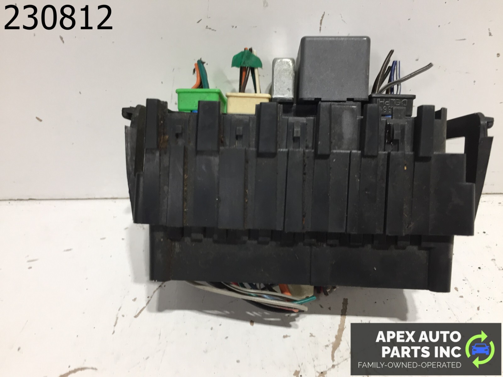 OEM 2000 2001 2002 2003 GMC YUKON XL FUSE BOX RELAY JUNCTION - Image 6