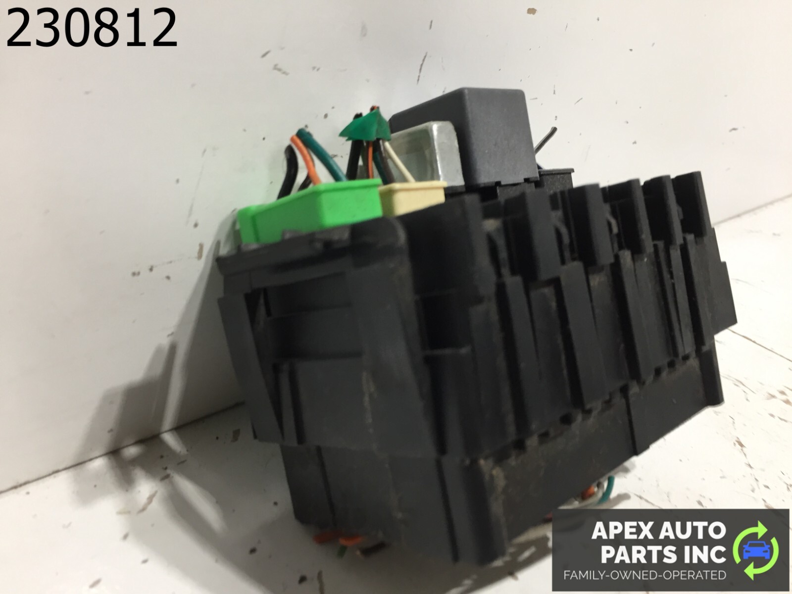 OEM 2000 2001 2002 2003 GMC YUKON XL FUSE BOX RELAY JUNCTION - Image 7