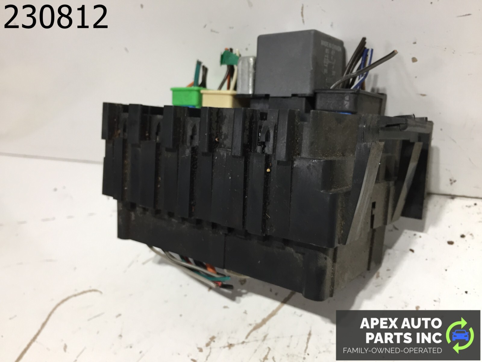 OEM 2000 2001 2002 2003 GMC YUKON XL FUSE BOX RELAY JUNCTION - Image 8