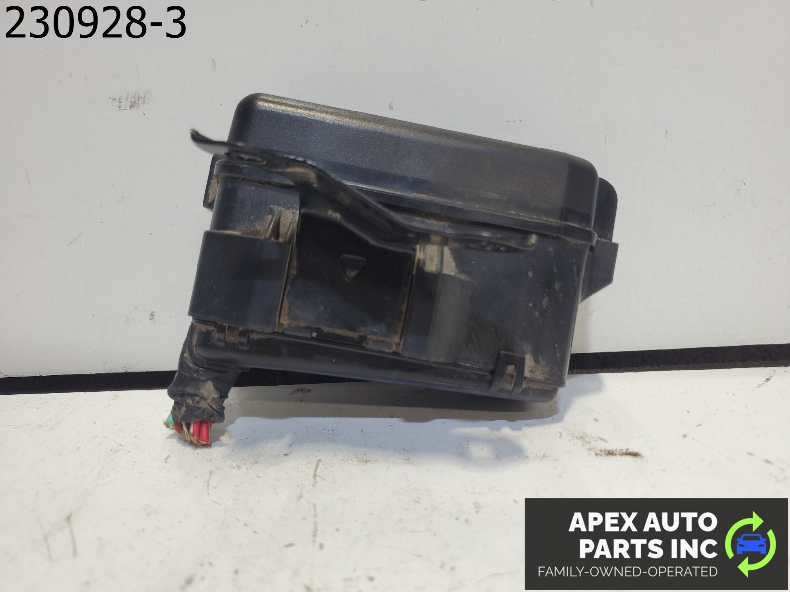 OEM 2001 Lexus RX300 Under Hood Fuse Relay Junction Box OEM KM505181