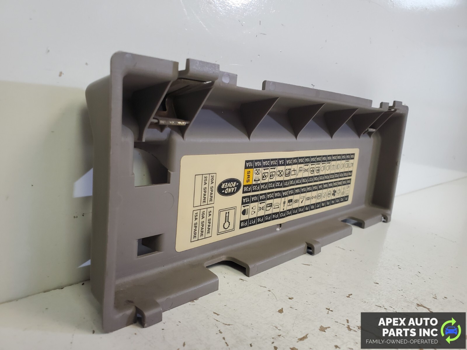 OEM 2002 2003 2004 2005 FREELANDER Instrument Dash Panel Fuse Box Lid Cover Trim - Image 6