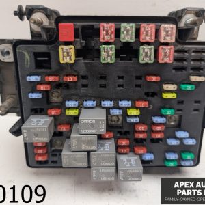 OEM 2003 Chevrolet Silverado 6.0L FUSE BOX