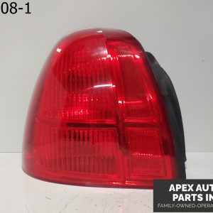 OEM 2003 Lincoln Town Car 4.6L Tail Light Assembly Left quarter panel mounted