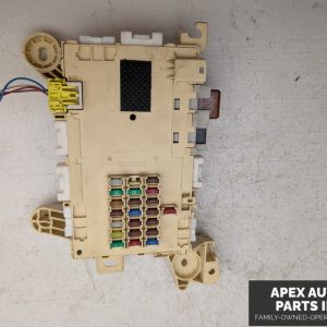 OEM 2004 Lexus LS430 4.3L FRONT LEFT DRIVER JUNCTION FUSE RELAY BOX
