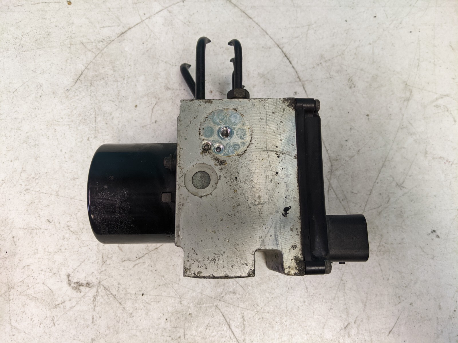 OEM 2007-2009 Ford Mustang ABS Anti-Lock Brake Pump Module Unit w/ Motor - Image 3