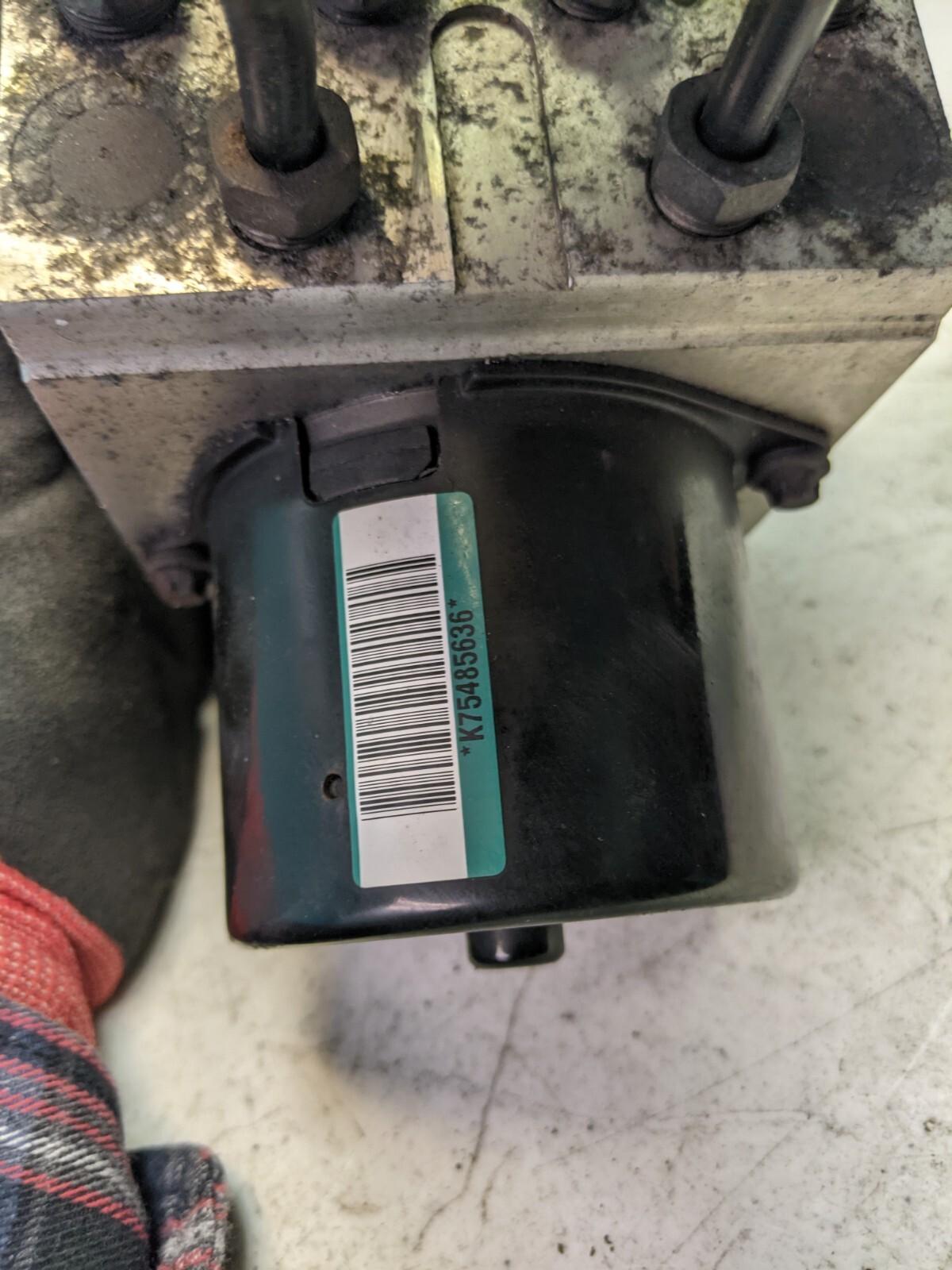 OEM 2007-2009 Ford Mustang ABS Anti-Lock Brake Pump Module Unit w/ Motor - Image 7