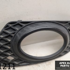 OEM 2008 Mercedes ML350 3.5L front bumper Left Driver fog light Bezel Trim