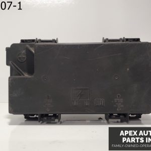 OEM 2009 Dodge Grand Caravan 4L Fuse Box Relay Control Module Unit 04692302AB