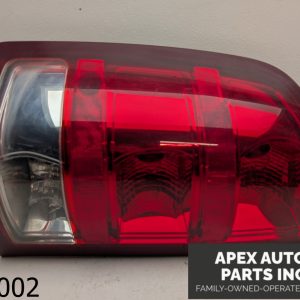 OEM 2009 GMC Sierra 5.3L Left DRIVER Side Tail Light Lamp