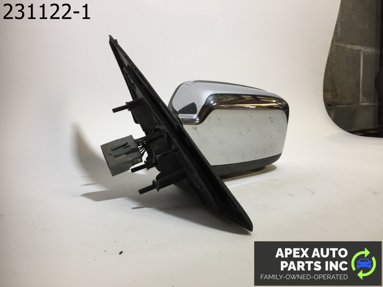 OEM 2009 Lincoln MKZ Driver Side View Power Door Mirror Chrome - Image 6