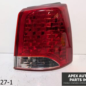 OEM 2011-2013 Kia Sorento LED PASSENGER Rear Outer Taillight Tail Light Brake