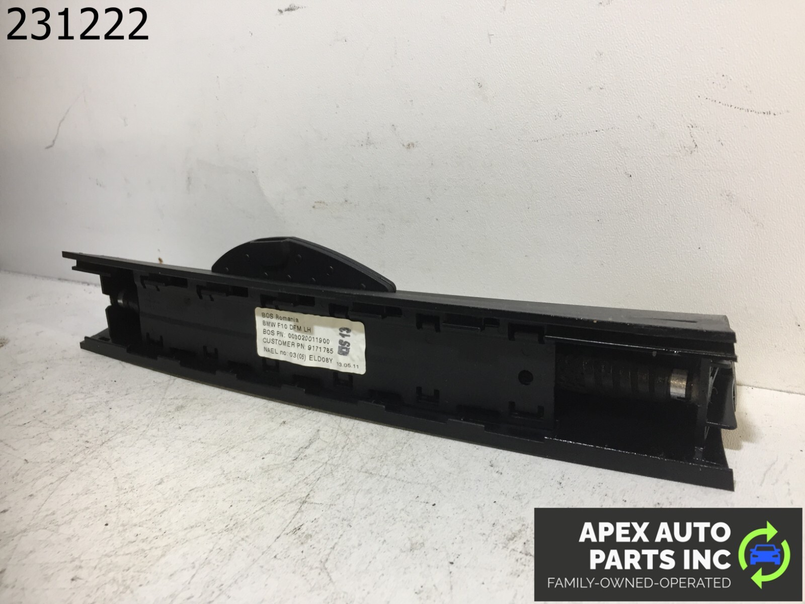 OEM 2011 BMW 550i LEFT REAR DOOR QUARTER WINDOW PRIVACY SUN SHADE - Image 7