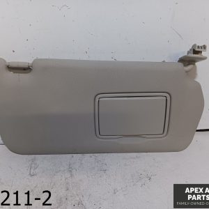 OEM 2012-2015 Mazda 5 Mazda5 2.5L Passenger Right Sun Visor Illumination