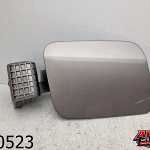 OEM 2012 Hyundai Azera 3.3L Fuel Tank Filler Door Gas Lid Silver