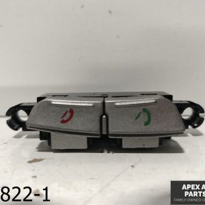 OEM 2012 Hyundai Tucson 2.4L STEERING WHEEL PHONE CALLS CONTROL SWITCH BUTTON