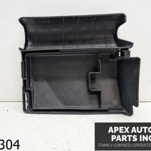 OEM 2012 Volkswagen Passat 2.5L FUSE BOX RELAY COVER LID