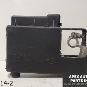 OEM 2013-2017 Buick Regal  Fuse Box Battery Terminal Junction Block 25918134