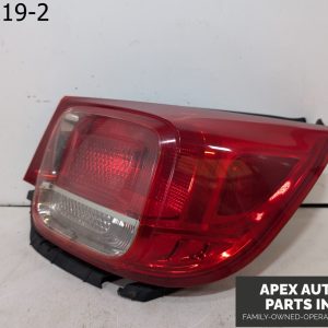 OEM 2015 Chevrolet Malibu 2.5L Tail Light Assembly RIGHT PANEL MOUNTED