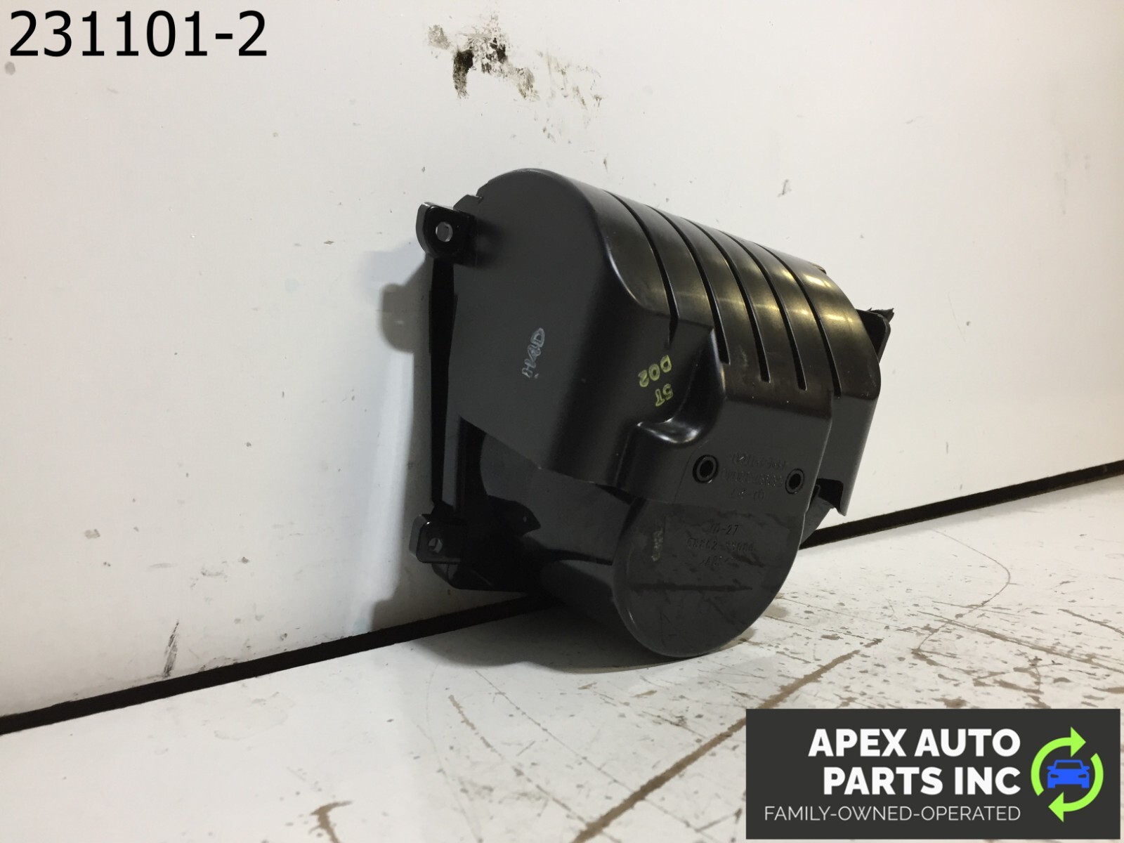 OEM 2015 Lexus ES350 Lower Driver Side Cup Holder 55604-33050 - Image 6