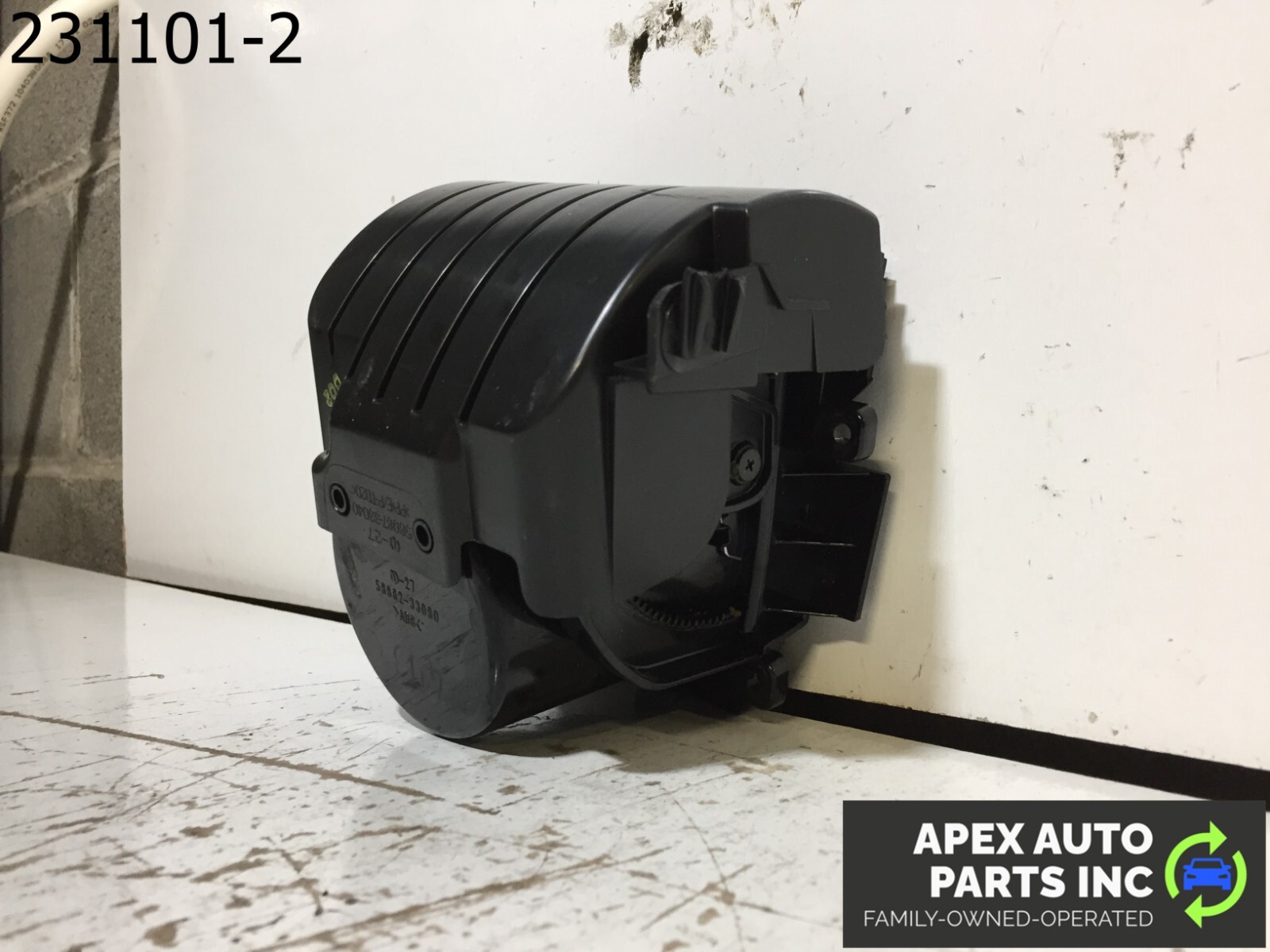 OEM 2015 Lexus ES350 Lower Driver Side Cup Holder 55604-33050 - Image 7