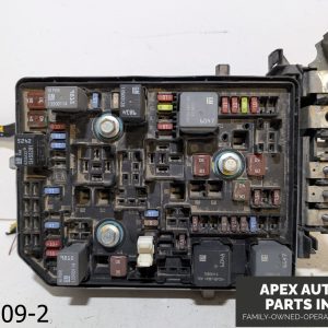 OEM 2017-2019 Chevrolet Cruze 1.4L Fuse Box Engine 39049713