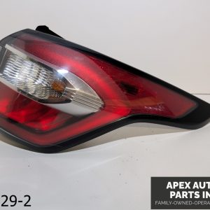 OEM 2017-2019 Ford Escape 1.5L RIGHT PASSENGER TAILLIGHT
