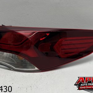 OEM 2018 Hyundai Sonata 2.4L RIGHT PASSENGER SIDE TAIL LIGHT