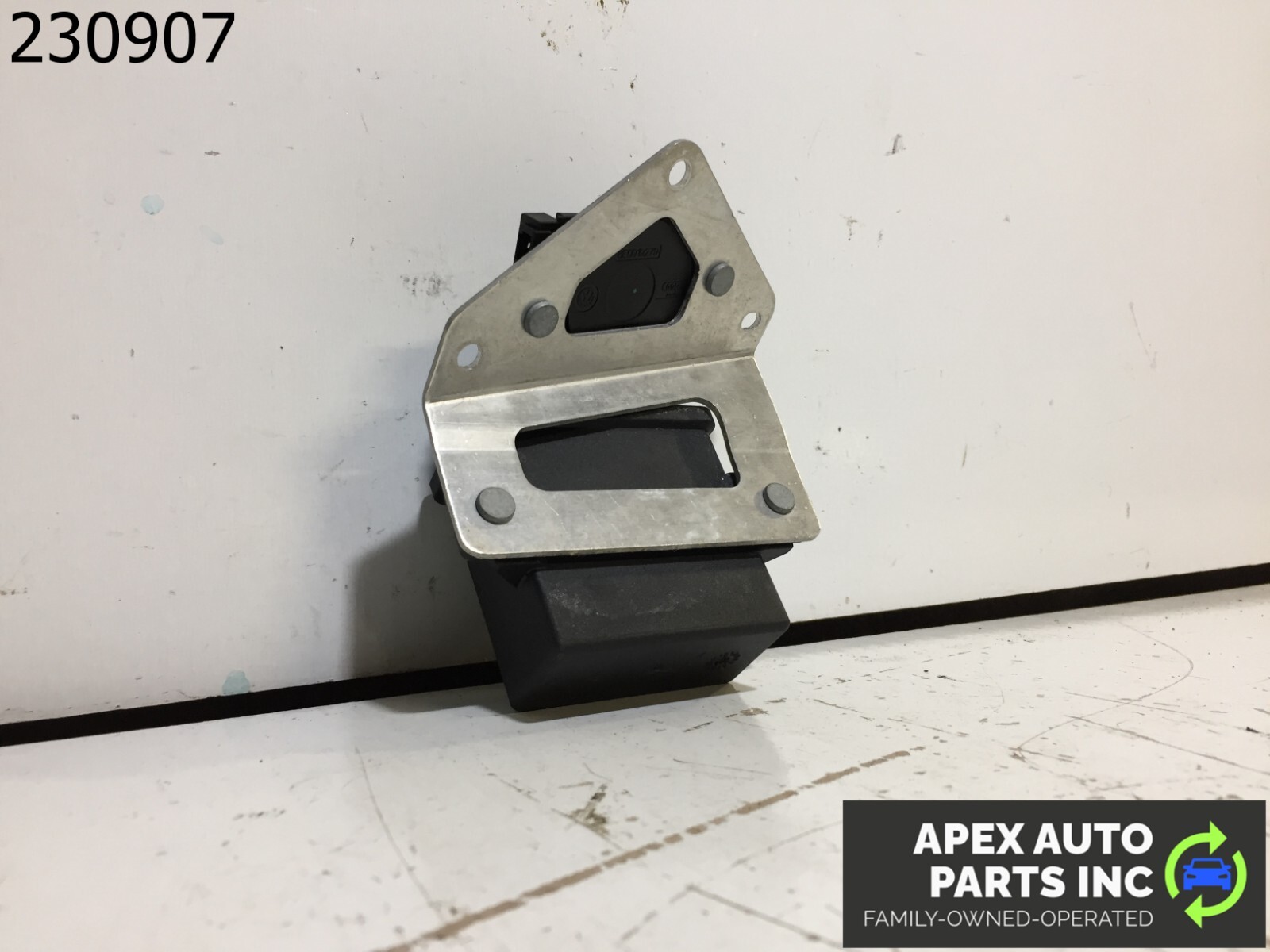 OEM Audi A8 2006 Light Module LCM 8P0907357F - Image 6