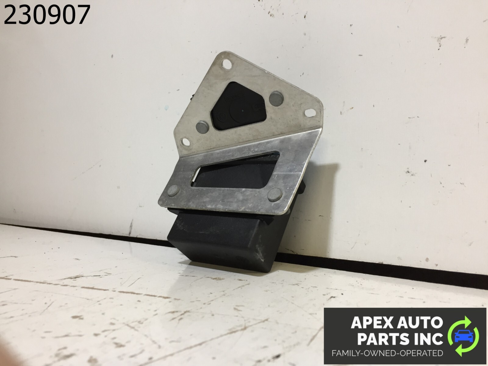 OEM Audi A8 2006 Light Module LCM 8P0907357F - Image 7