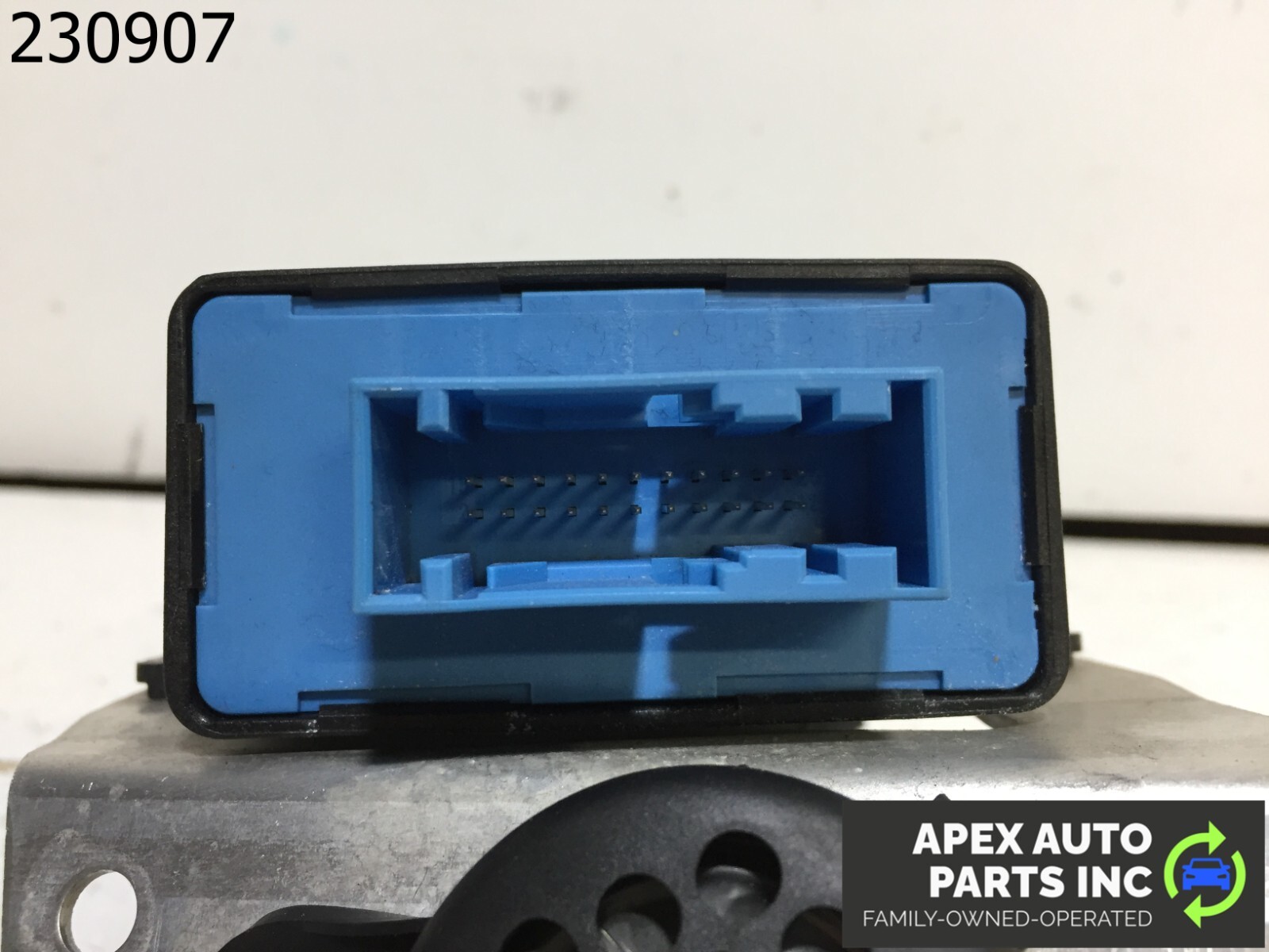 OEM Audi A8 2006 Light Module LCM 8P0907357F - Image 8