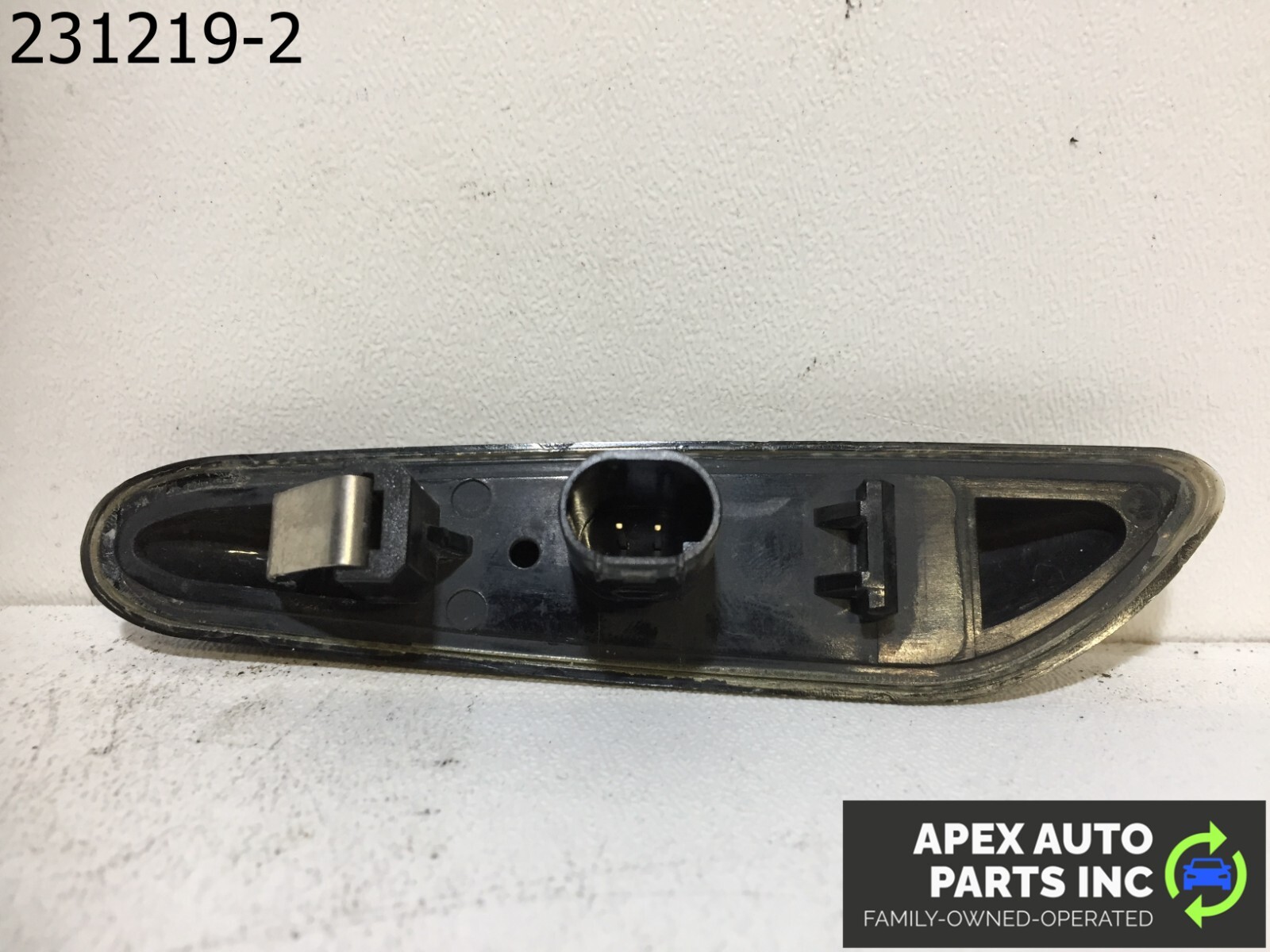 OEM BMW 328i 2009 Left Driver Side Fender Marker Light Turn Signal Lamp - Image 4