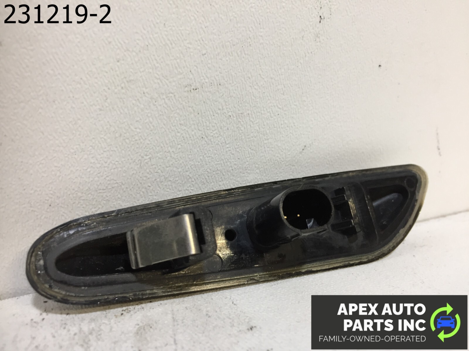 OEM BMW 328i 2009 Left Driver Side Fender Marker Light Turn Signal Lamp - Image 5