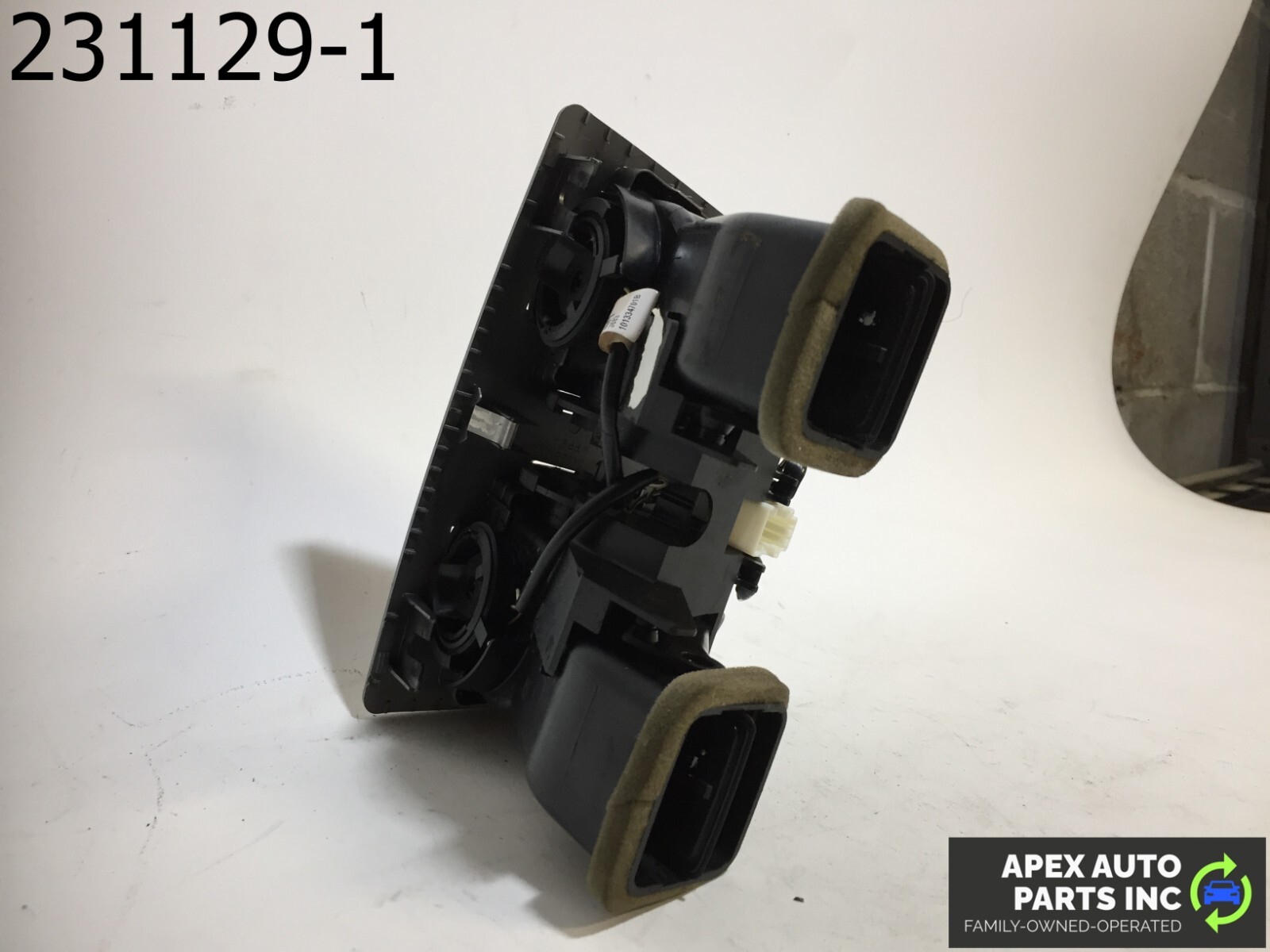 OEM BMW 745Li 2003 Rear Center Console A/C Air Vent Grille 64227002395 - Image 6