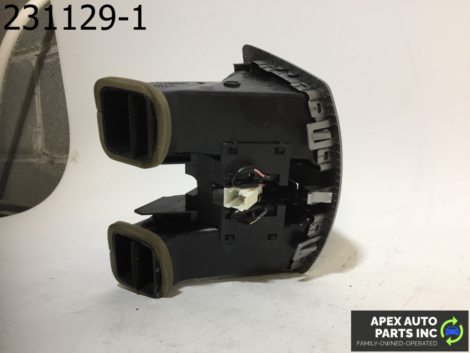 OEM BMW 745Li 2003 Rear Center Console A/C Air Vent Grille 64227002395 - Image 7