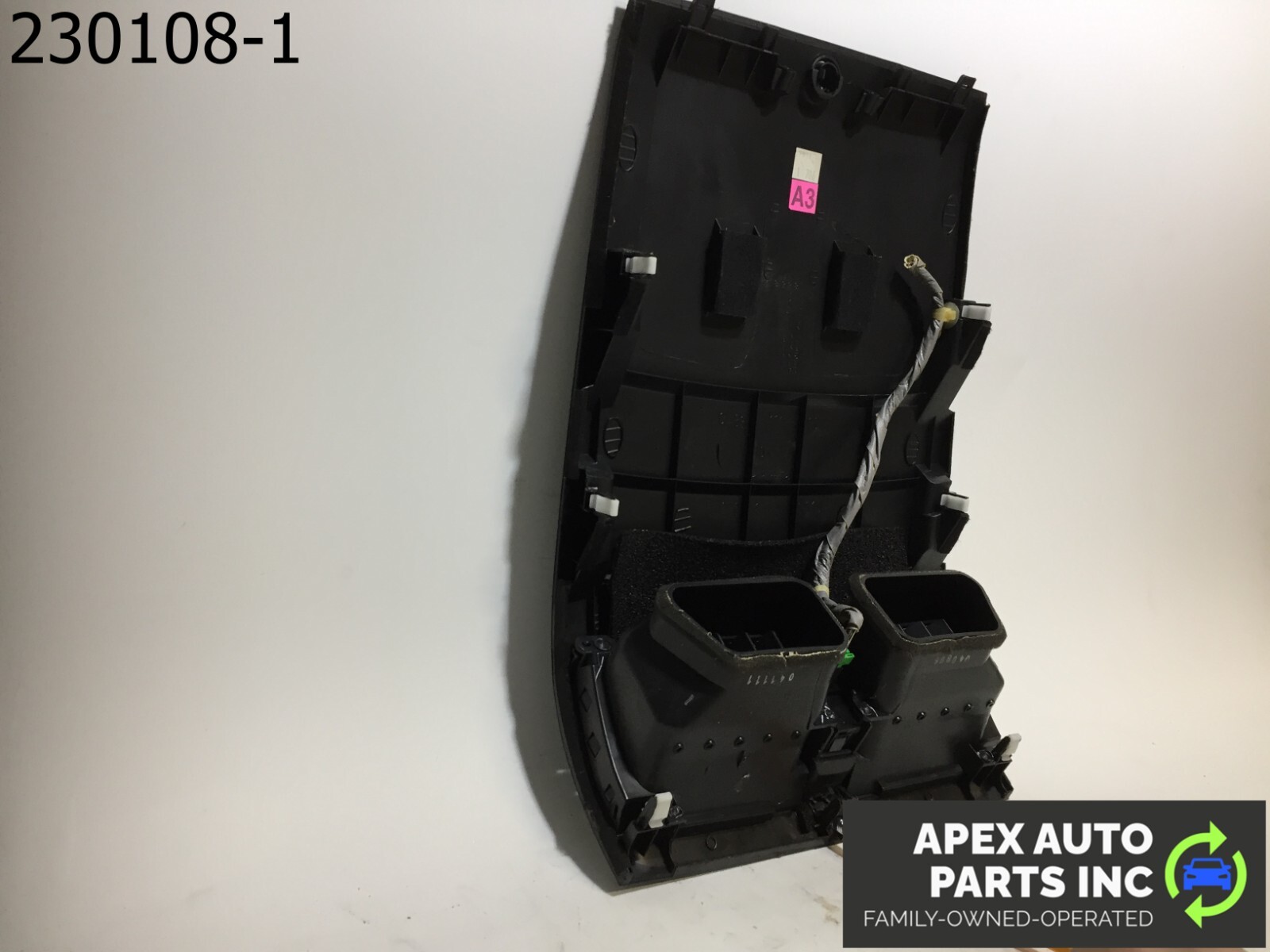 OEM Honda Accord 2005 Center Dash Bezel A/C Air Vents Panel Trim - Image 6