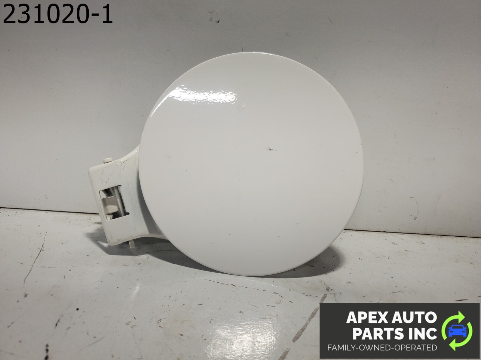 OEM Kia Sedona 08 Base Fuel Filler Door Gas Lid Cover 7P Cherry Kiss OEM - Image 3