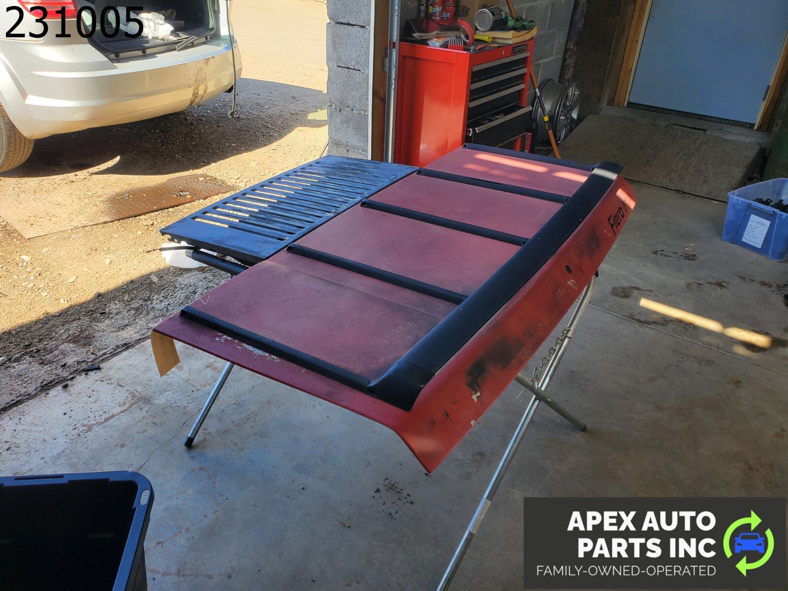 OEM Pontiac Fiero 1985 Trunk - Image 7