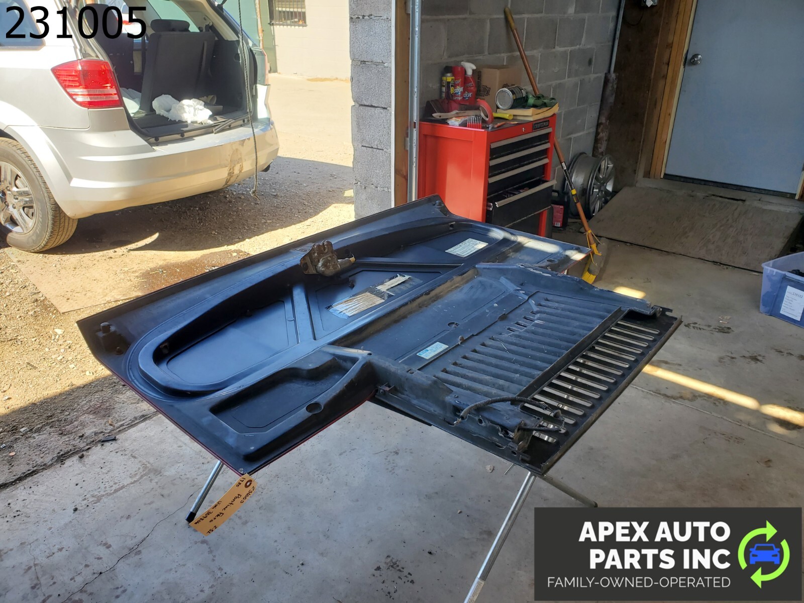 OEM Pontiac Fiero 1985 Trunk - Image 9
