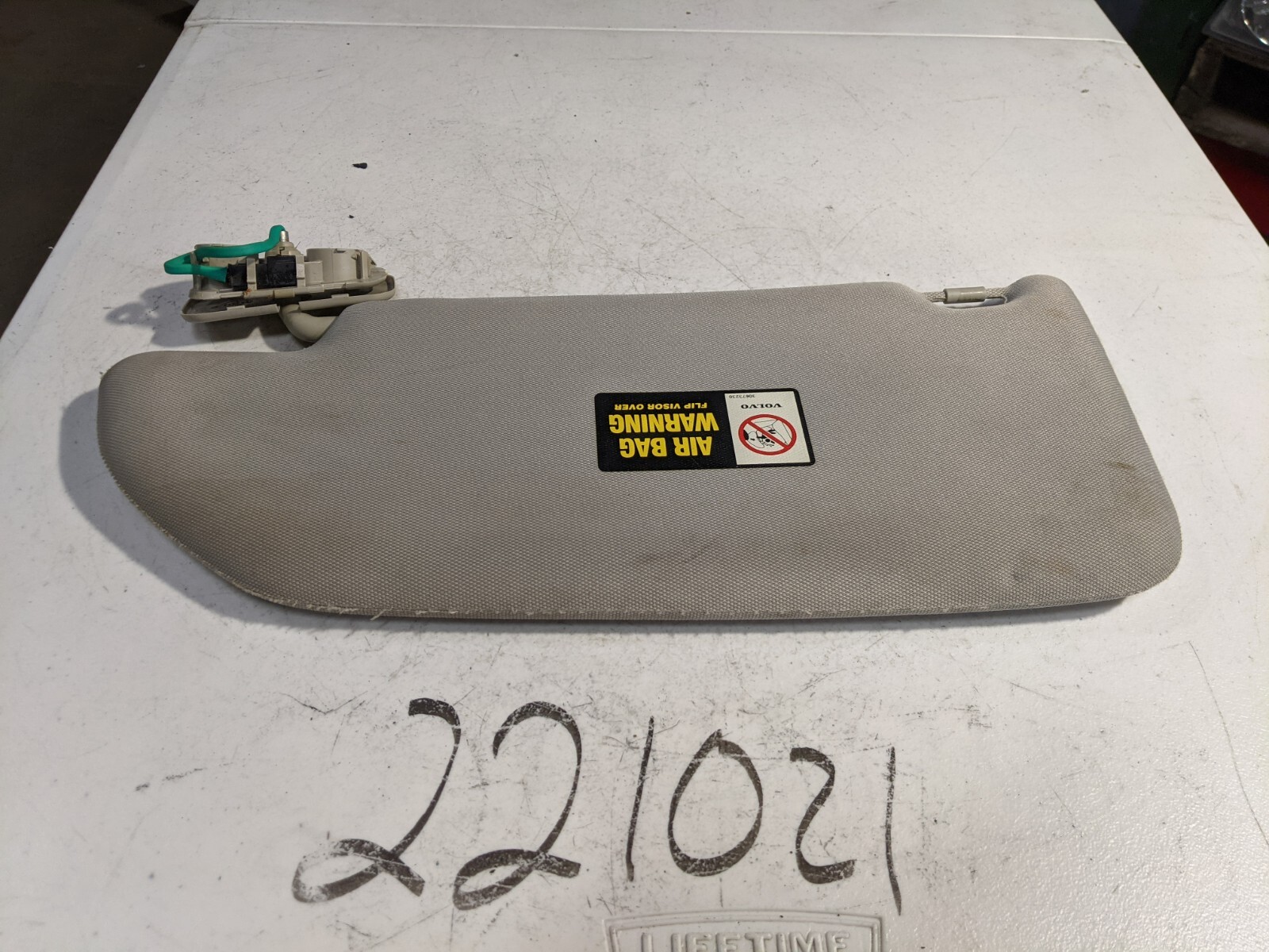 OEM VOLVO XC90 Right RH Passenger Side Sun Visor Sunvisor 30673230