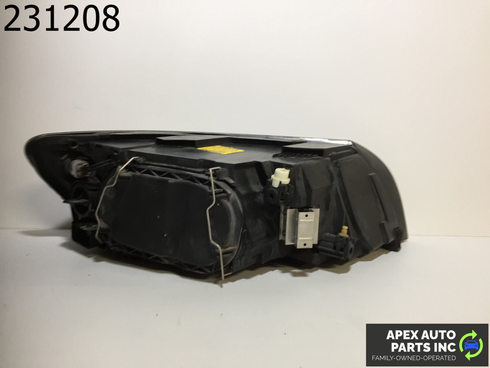 OEM Volvo S40 2005 Driver Left Oem Head Light Headlight Lamp - Image 5