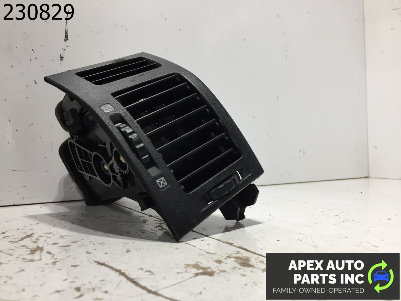 02-05 Infiniti Q45 Passenger Side Dash Vent A/C Heating Air Outlet Right OEM - Image 3