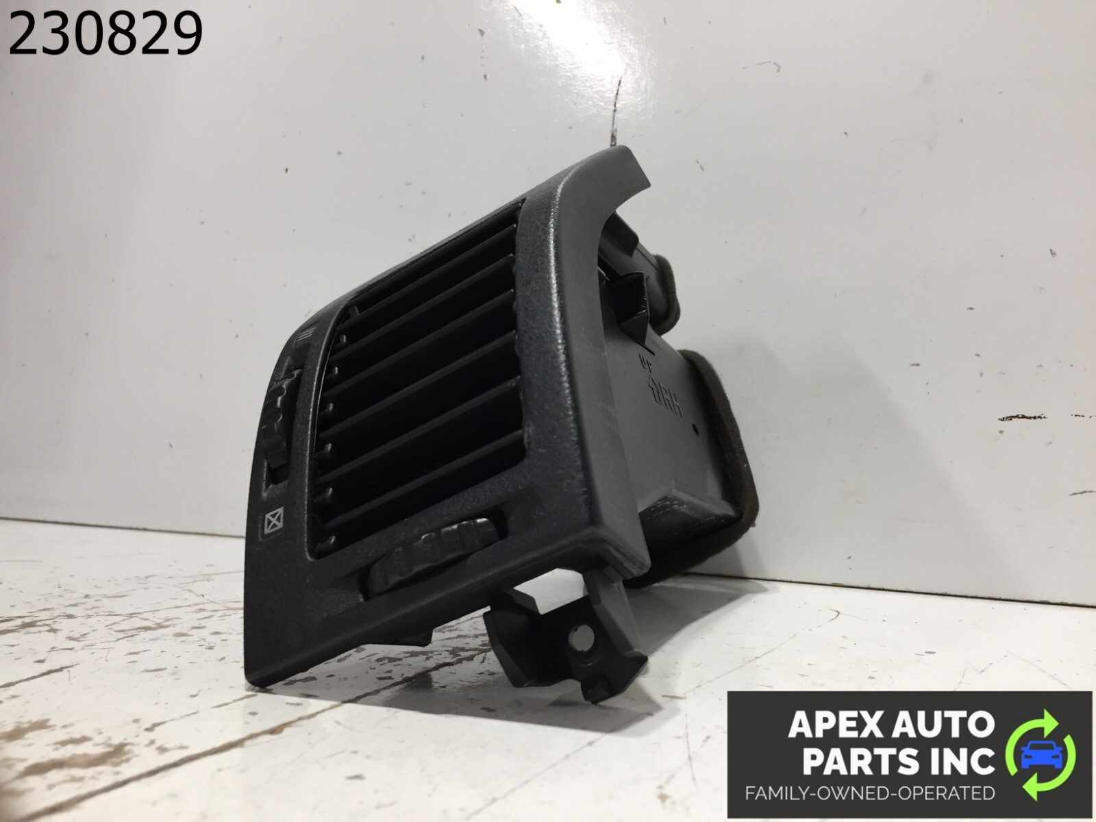 02-05 Infiniti Q45 Passenger Side Dash Vent A/C Heating Air Outlet Right OEM - Image 4