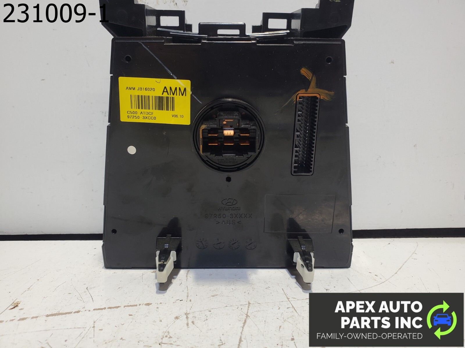 14-16 Elantra 97250-3XCC0 Climate Control Panel Temperature Unit A/C Heater - Image 6