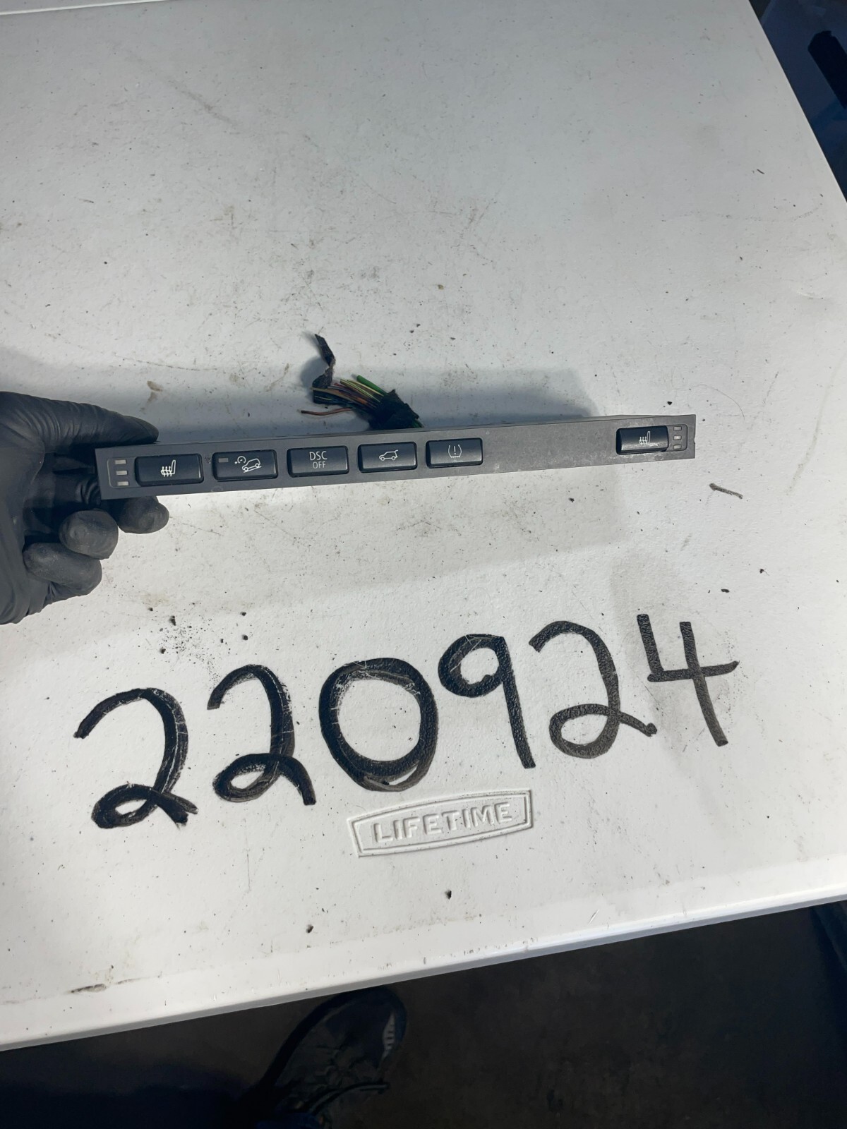 2000-2006 BMW X5 E53 FRONT CENTER DASH HEATED SEAT TAILGATE OPEN DSC SWITCH OEM