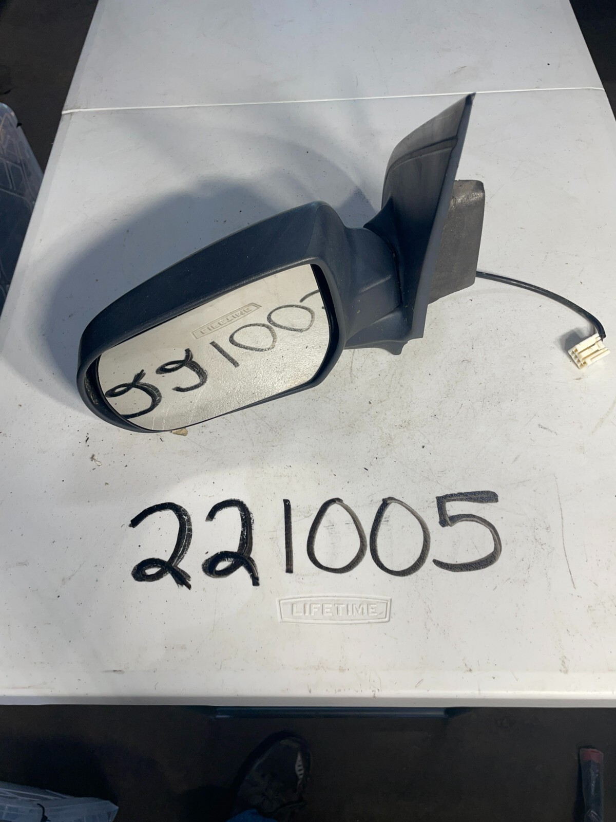 2001-2007 Ford Escape left front driver power side view exterior door mirror OEM