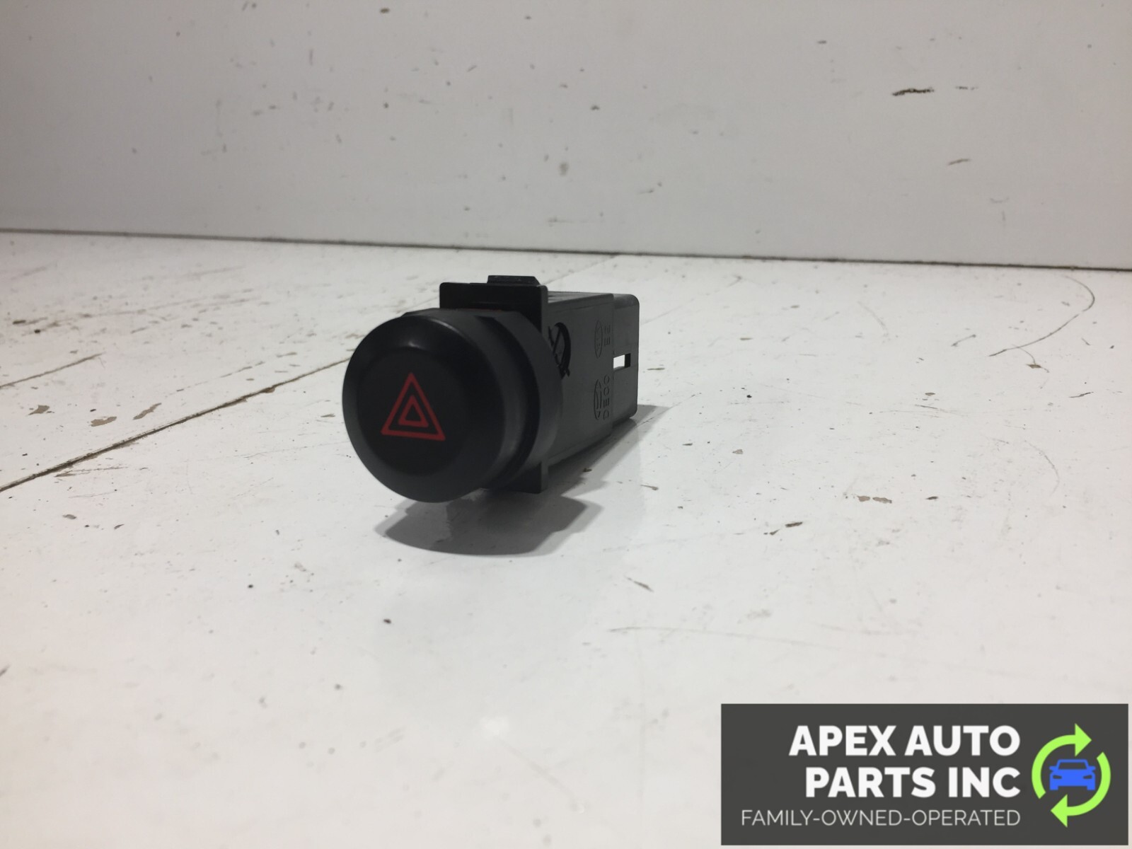 2003-2009 KIA SORENTO DASH HAZARD FLASHER BUTTON SWITCH OEM - Image 4