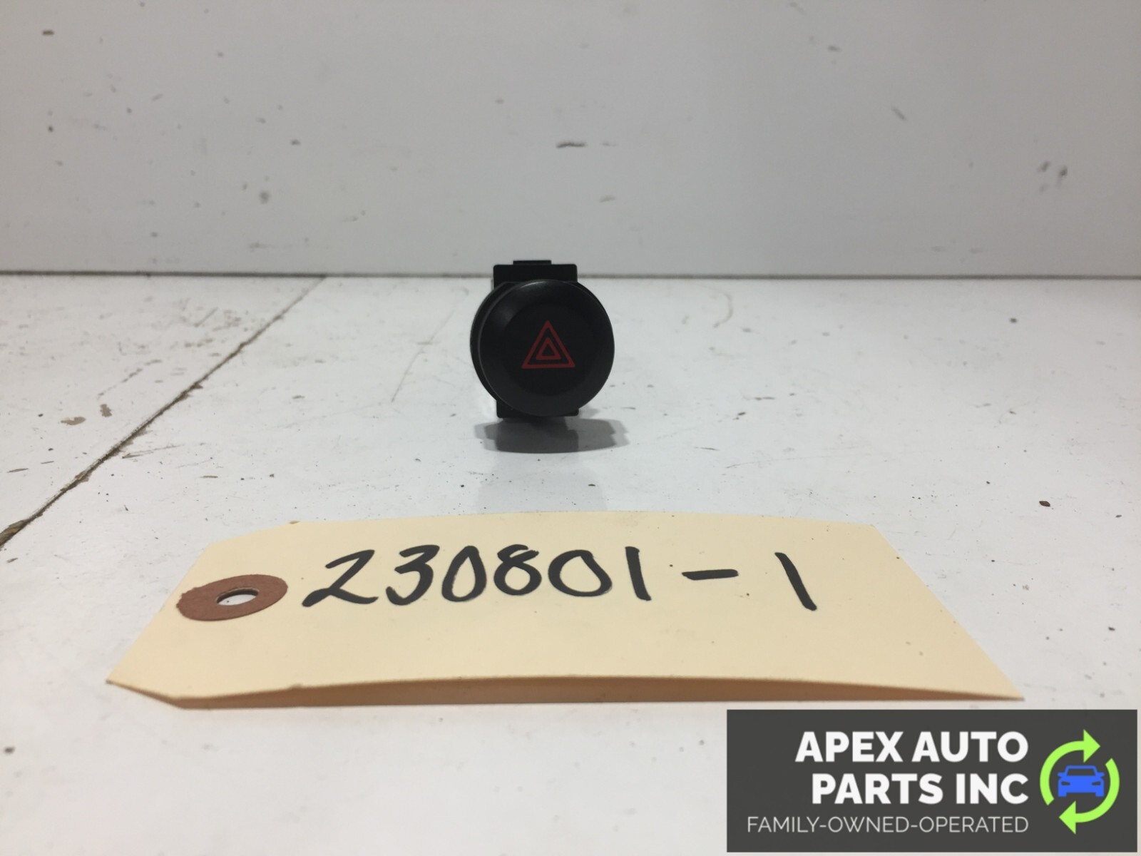 2003-2009 KIA SORENTO DASH HAZARD FLASHER BUTTON SWITCH OEM