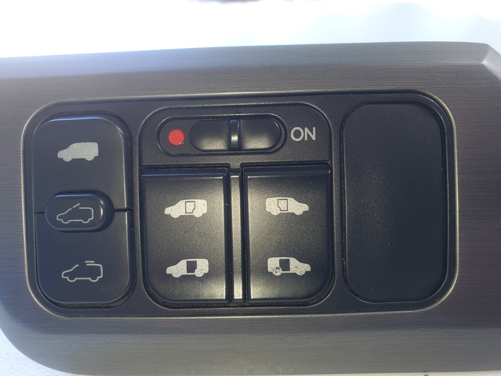 2005 06 07 08 09 10 HONDA ODYSSEY SUNROOF & SLIDING DOOR SWITCH W/ BEZEL OEM - Image 4